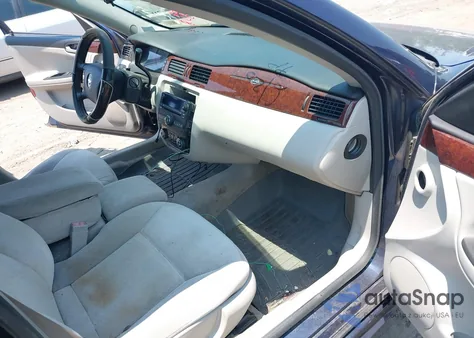 2010 Chevrolet Impala Ls z USA, uszkodzony, nr VIN 2G1WA5EK4A1213854